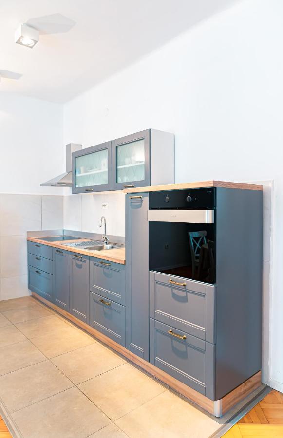 Franco'S Spacious Residence - Great Location Split Luaran gambar
